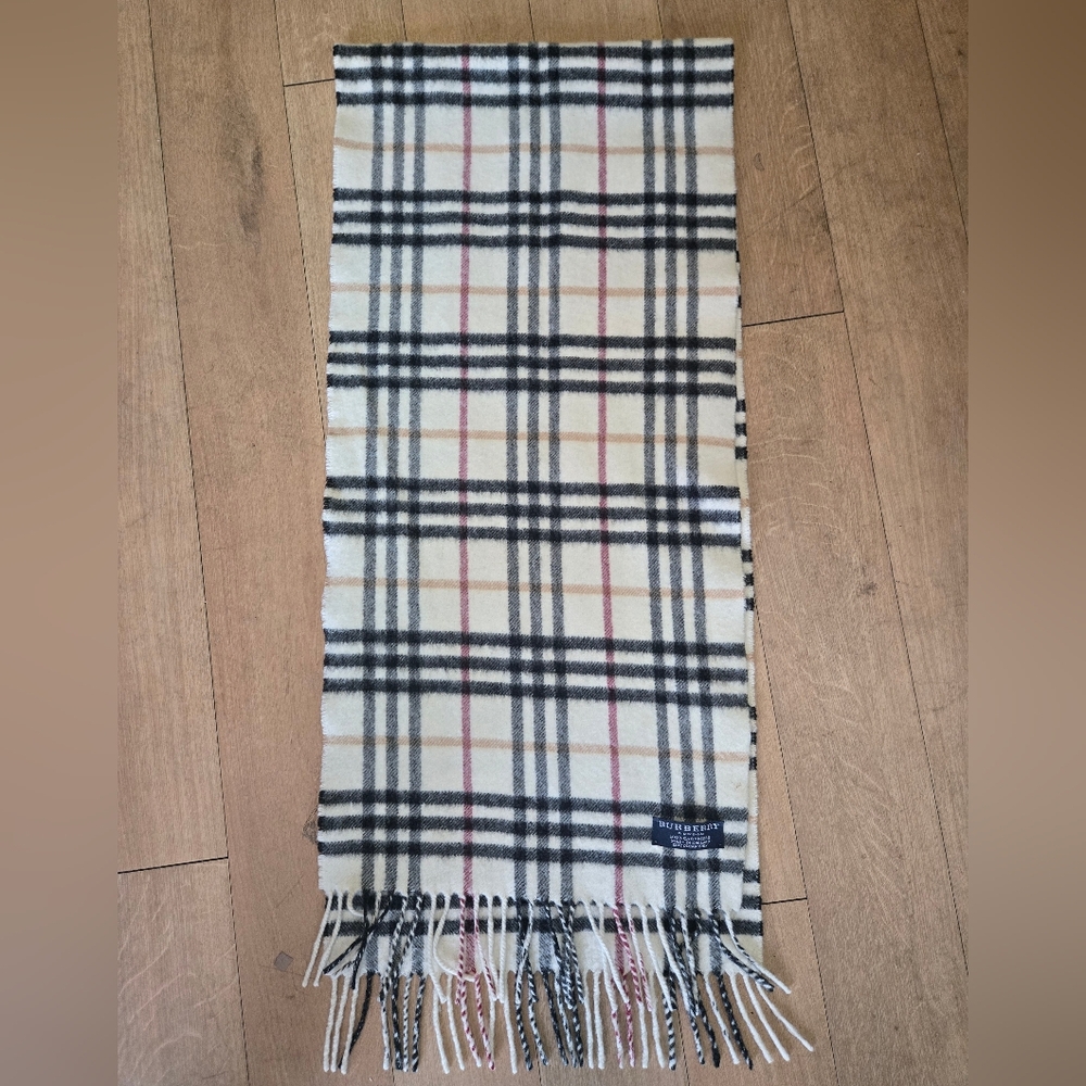100% AUTHENTIC Burberry Scarf